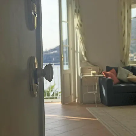 Flat Via De Benzi In - Lake Como Apartamento Torno