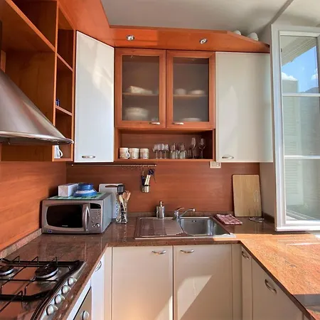 Flat Via De Benzi In - Lake Como Apartamento *